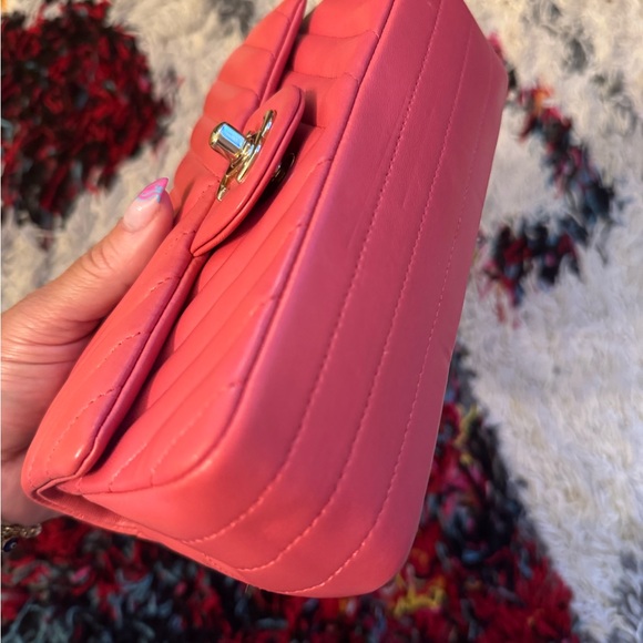 Chanel Classic Chevron Mini Flap - Picture 4 of 7